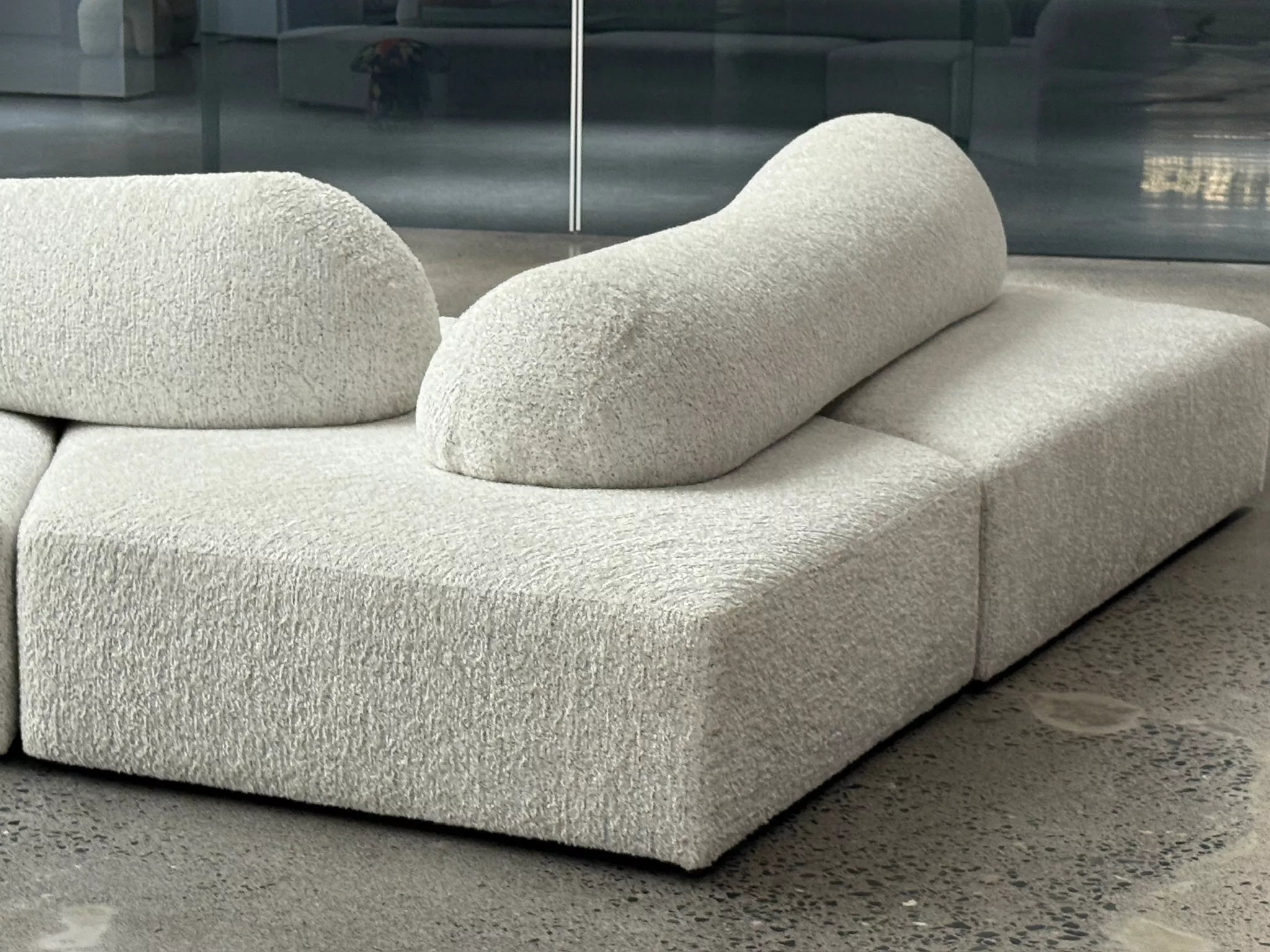 9074-On the Rocks - Image 2