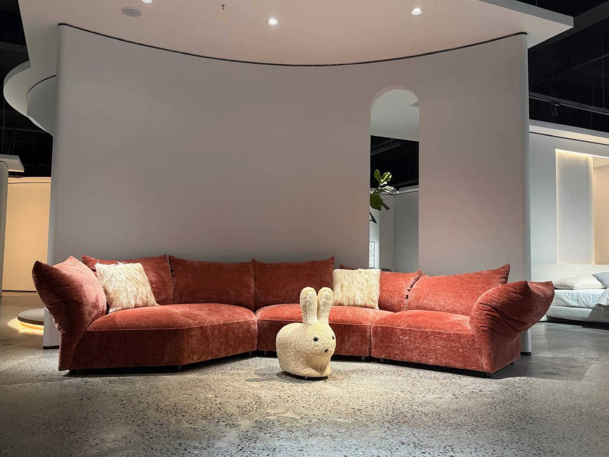 8992-Flower petal sofa - Image 2